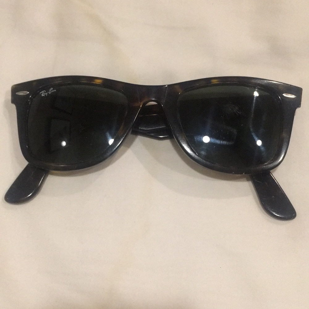 Ray Ban small wayfarers.